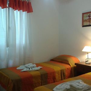 Habitación con 2 Camas Individuales